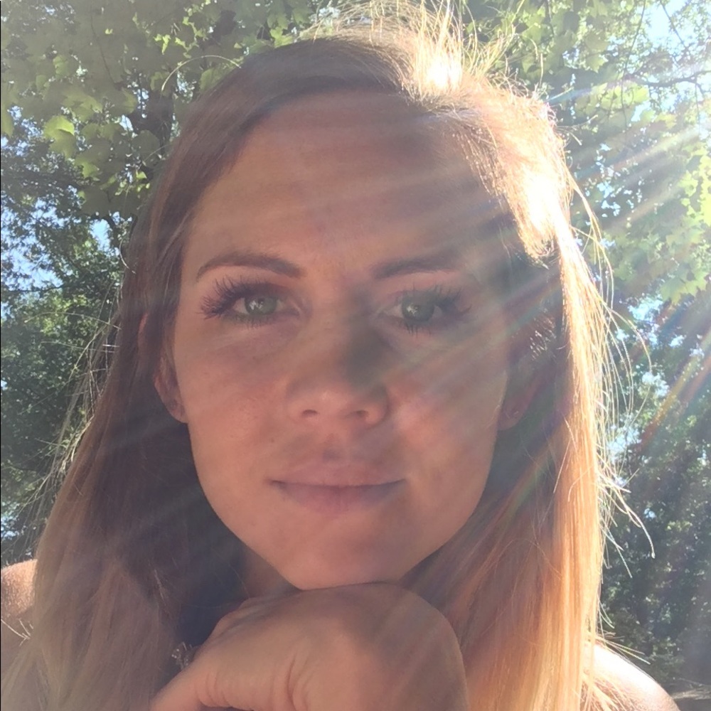 Meet your Posher, Lauren